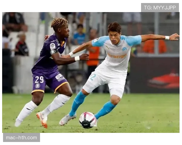 里昂客场0-2不敌朗斯，遭遇联赛三连败